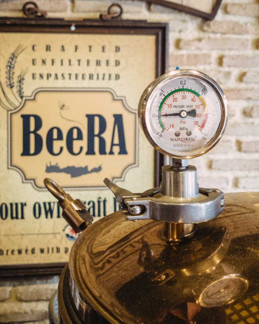 the Red lion Malia - Bar and restaurant in Malia since 1999 - tank valve